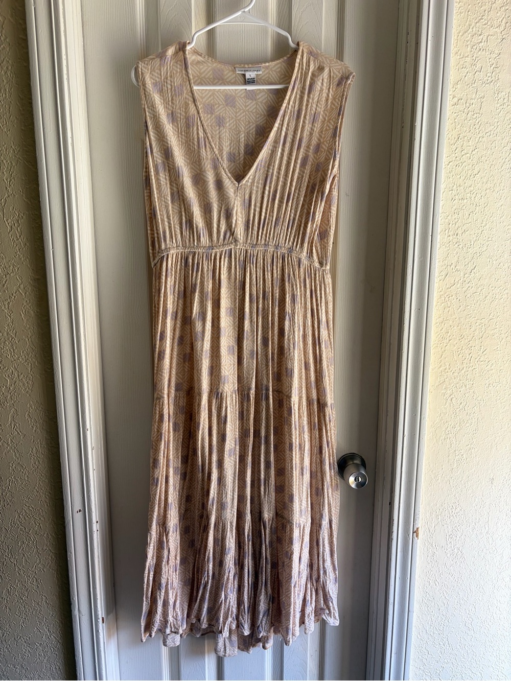Sincerely Jules Beige and Blue Geometric V-Neck Maxi Dress